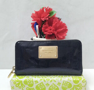 Michael Kors Black Patent Leather Zip Around Credit Card Wallet